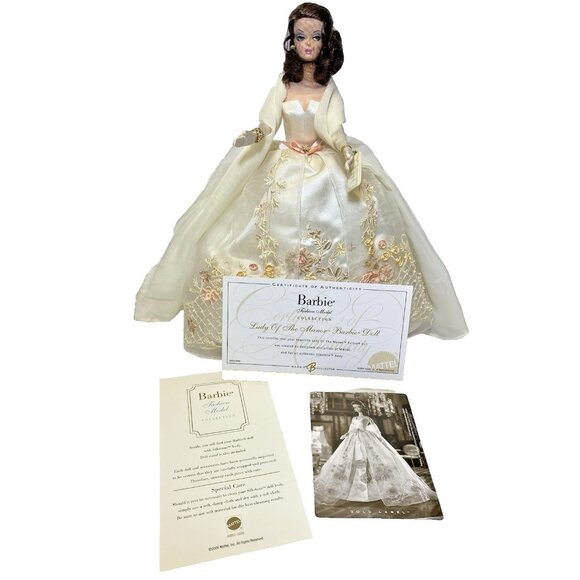 2006 Mattel Lady of the Manor Silkstone Barbie Fashion Model COA & Box - Picture 4 of 16